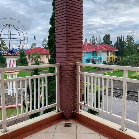 Beranda Istirahat Villa 4Br At Galaxy Resort Puncak Cikundul Экстерьер фото